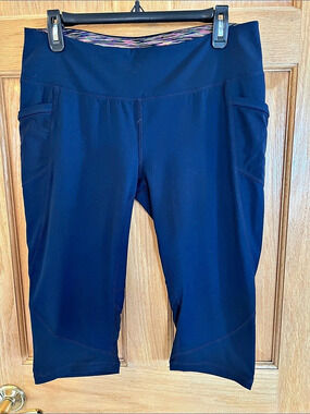 Tangerine - Women's Athletic Capri Leggings - Navy Blue Large